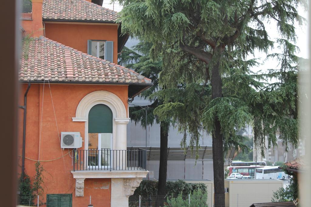 Villa Domus Al Palatino à Rome Extérieur photo